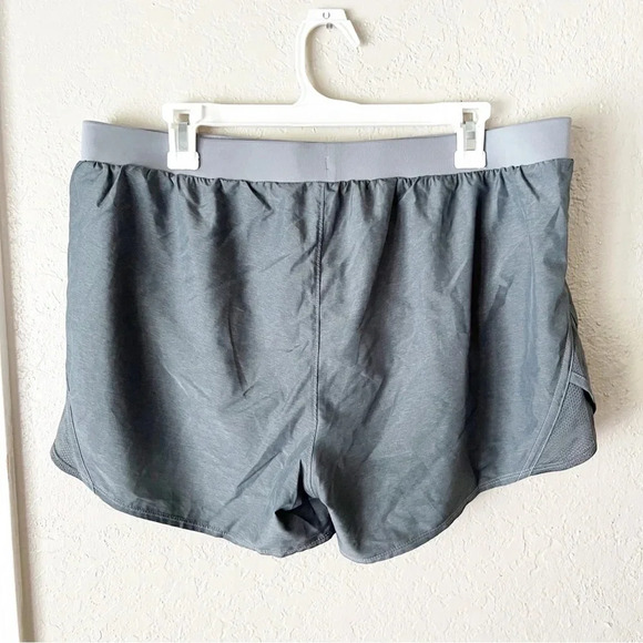 Under Armor Shorts Women's XL Fly-By 2.0 Gray Sporty Running Athleisure Lined - Picture 2 of 7